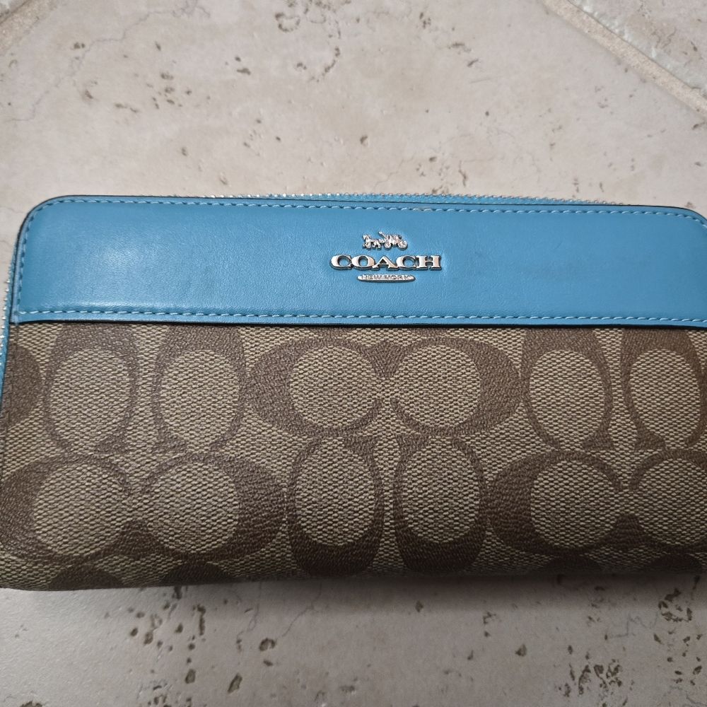 Coach accordian zip wallet aqua blue and signature tan
